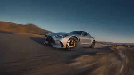 В России стартовали продажи купе Mercedes-AMG GT нового поколения