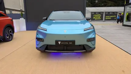 Более мощный мотор и увеличенный запас хода: на IAA Mobility 2025 представлен обновлённый Deepal S05