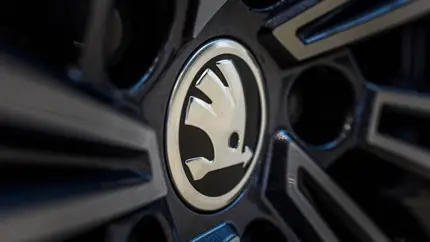 Если не хочется брать отечественный автомобиль - названа надежная иномарка с пробегом за 900 000 рублей