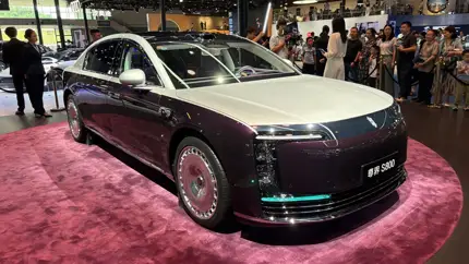 Премиум по китайски: роскошный Maextro S800 - под софитами автосалона в Чэнду