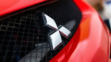 Mitsubishi зарегистрировала в России торговые марки Outlander и Lancer