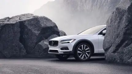 В РФ стартовали продажи нового кросс-универсала Volvo V90 Cross Country: сколько он стоит