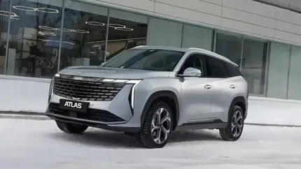 На заводе в Белоруссии начнут выпускать новую модель Geely: такие машины приедут в РФ