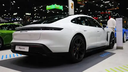В Бангкоке представили Porsche Taycan в версии GTS