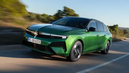 Opel Astra Sports Tourer Electric: эксперты в восторге от электрического универсала