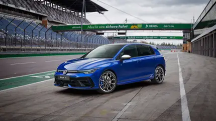 В Россию едут новые хэтчбеки Volkswagen Golf - сколько они будут стоить