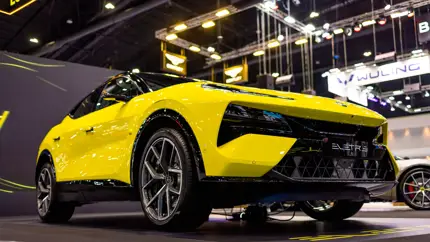 Легендарный Lotus трещит по швам: спасение пришло из Китая