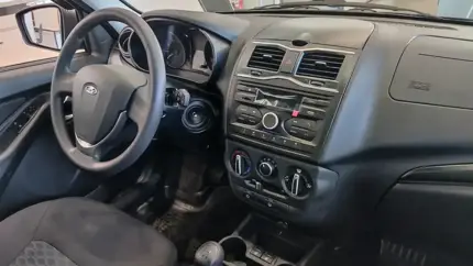 Сколько новых автомобилей Lada россияне купили онлайн: есть ответ