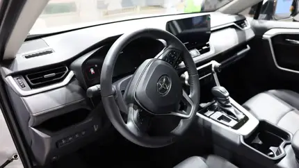 Стало известно, на чем зарабатывает Toyota миллиарды рублей в РФ при отсутствии поставок машин