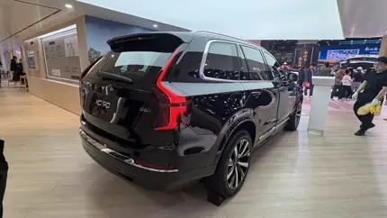 Безопасность детей на высшем уровне: назван лучший SUV для всей семьи