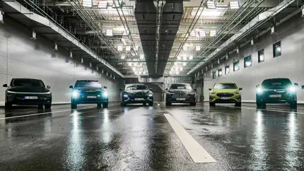 Туман сломал «умные» авто: тест ADAC выявил опасную проблему