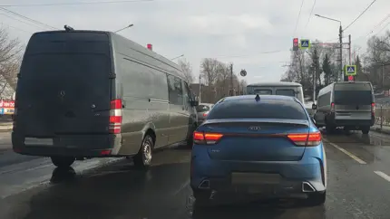 В Госдуме предложили продавать «красивые» автомобильные номера через «Госуслуги»