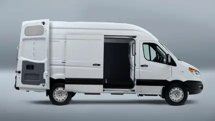 Грузовики, LCV и автобусы: как распределён парк коммерческой техники в РФ