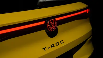 Volkswagen показал новый T-Roc: больше, технологичнее, и теперь гибридный