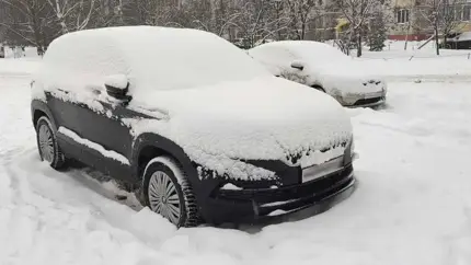 Почему опасно парковать машину в сугробах: всё не так очевидно