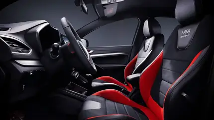 Новую версию Lada Vesta начали отгружать дилерам