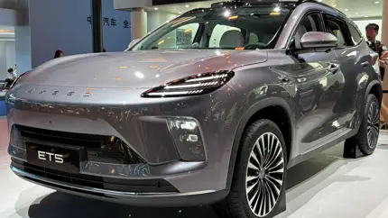 «Китайцам» пока не угнаться за европейскими и японскими авто: россияне голосуют запросами в Сети