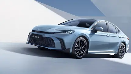 Представлена обновлённая Toyota Camry: что изменилось?