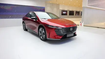 Стильный лифтбек Mazda EZ-6 показали на международном автосалоне