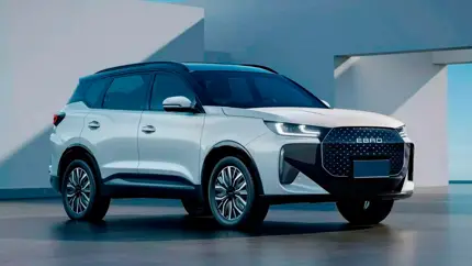 EBRO S700 станет гибридом: испанцы готовят ответ Renault Austral и MG HS