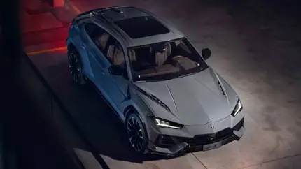 Битва суперкроссоверов: Lamborghini Urus выставили на дрэг против Ferrari Purosangue