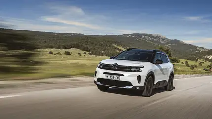 Отзовут более 1 млн машин: что случилось с автомобилями концерна Stellantis?