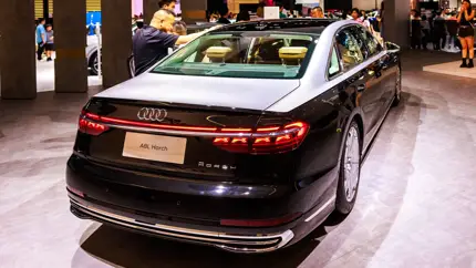 «Дворец» для заднего ряда: A8 Horch с холодильником и night vision стал дешевле