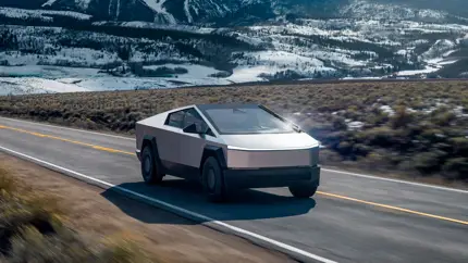 Провал Tesla: базовый Cybertruck никто не захотел покупать