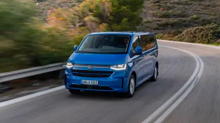 Трансферные перевозки теперь осуществляют шаттлы VW: Transporter и Caravelle прокачали до уровня VIP