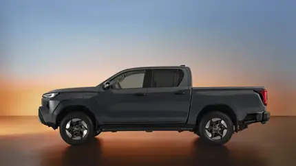 Пикап без дизеля: новинка от Toyota с электромотором показана вживую