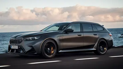 Цена доходит до 28 млн рублей: в РФ продают универсал BMW M5 нового поколения