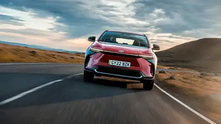 Toyota и Subaru завалили судебными исками: на кроссоверах стоят дефектные аккумуляторы