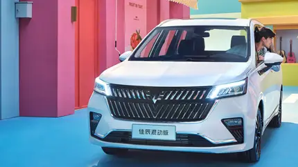 На рынке РФ появился новый минивэн Wuling дешевле 2,5 млн рублей