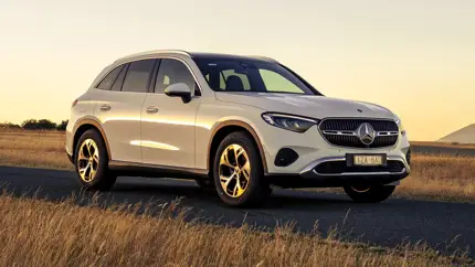 Mercedes убрал все лишнее и назвал это особой серией: зато экономия ощутима