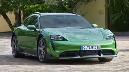 Бегство капитала: насколько быстро дешевеет Porsche Taycan Cross Turismo
