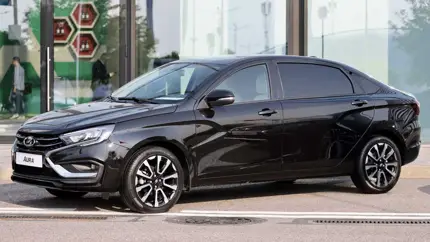 Стало известно, сколько автомобилей LADA Aura было продано в России в I квартале 2024 года