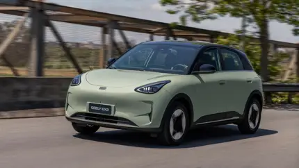 В России может появиться Geely EX2 белорусской сборки: появились подробности