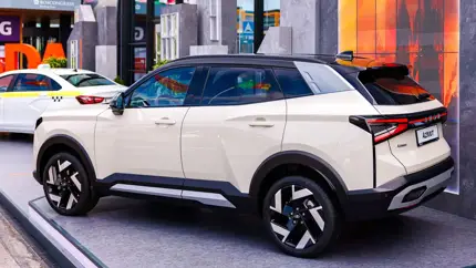 АвтоВАЗ заглядывает в будущее: Lada Azimut получит гибридную версию