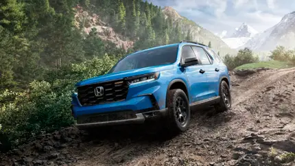 Сел за руль Honda — поехал вместе с креслом: болты выкручиваются прямо на ходу