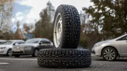 Когда нужно доставать зимние автошины: эксперт всё объяснил