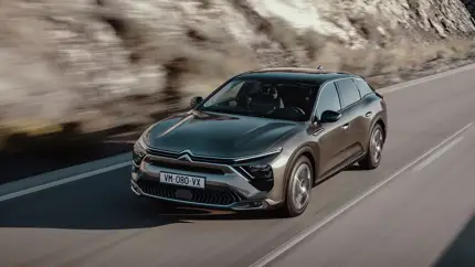 В России стартовали продажи кроссовера-лифтбека Citroen C5 X