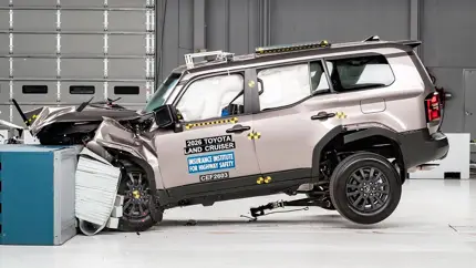 Легендарная прочность Toyota не спасла: Land Cruiser остался без награды IIHS