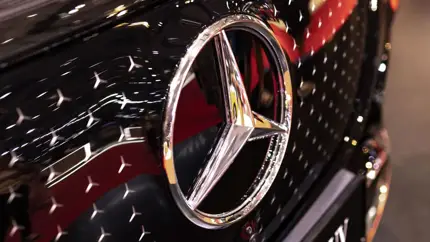 Звезда сияет ярче: Mercedes-Benz открывает новую производственную эру в Венгрии