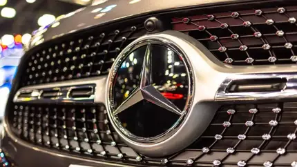 Mercedes-Benz избавился от своей доли в Nissan: названа главная причина