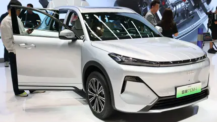 В России официально появится новый кроссовер Geely: что это за модель?