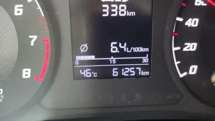 Названы признаки скрученного пробега авто