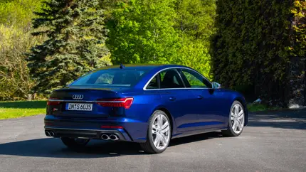 Легендарный Audi S6 снят с производства — его замена удивит не всех