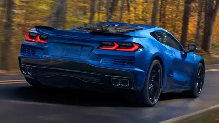 Chevrolet лишила культовый Corvette важной детали ради красоты