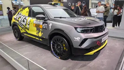 Гоночный кроссовер на батарейках: в Мюнхене показали Opel Mokka GSE Rally