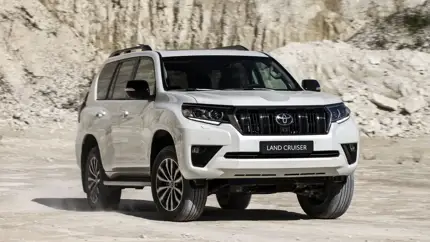 Расхватали как горячие пирожки: у дилеров исчезли Toyota Land Cruiser Prado старого образца
